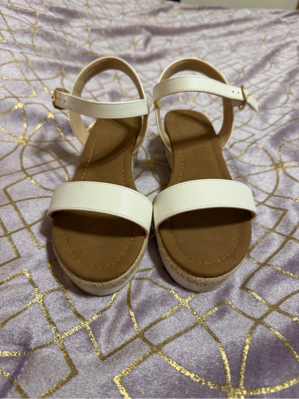 💥 KIDS White Ankle-Strap Sandals with Cushioned Footbed